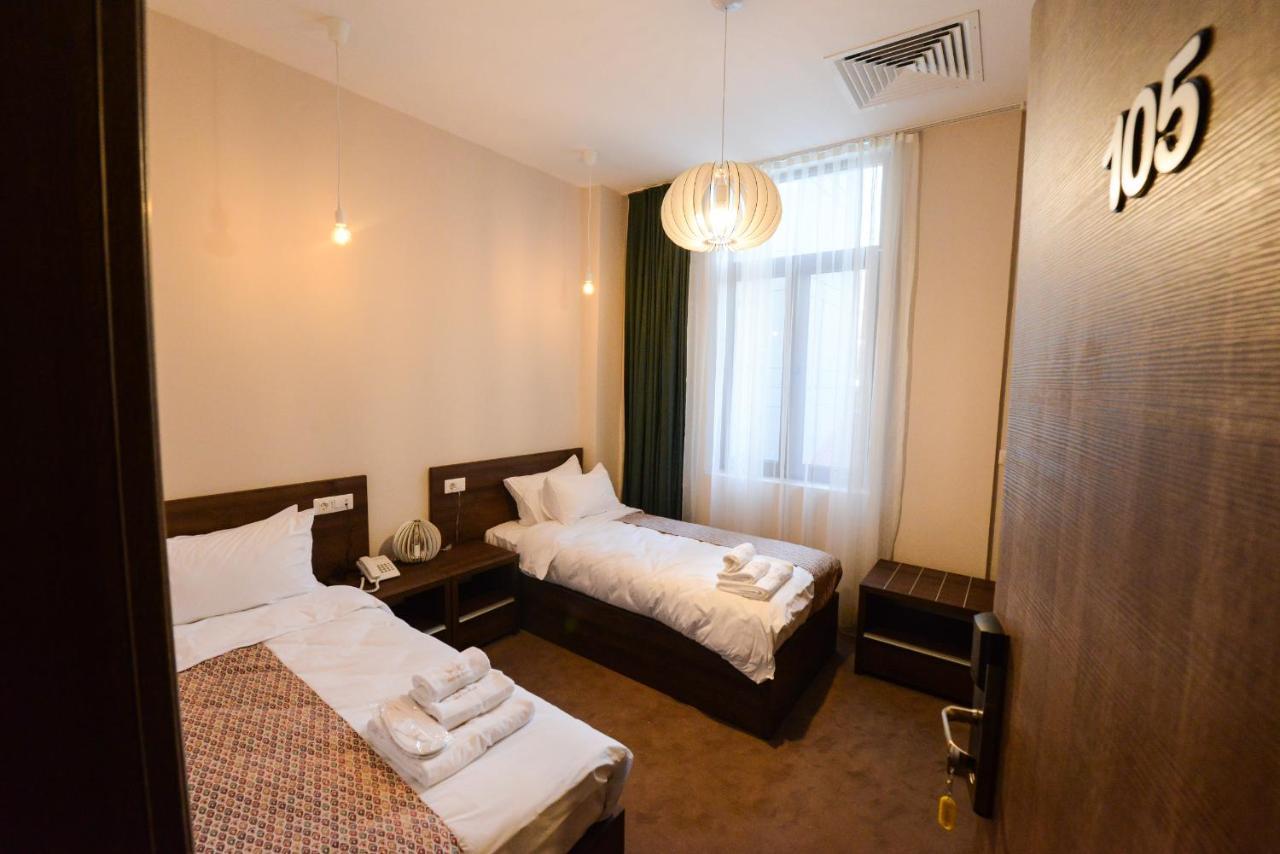 Hotel Cara 28 Skopje Ngoại thất bức ảnh
