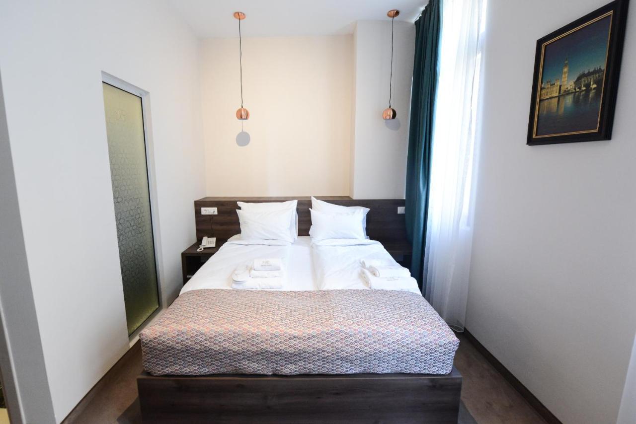 Hotel Cara 28 Skopje Ngoại thất bức ảnh