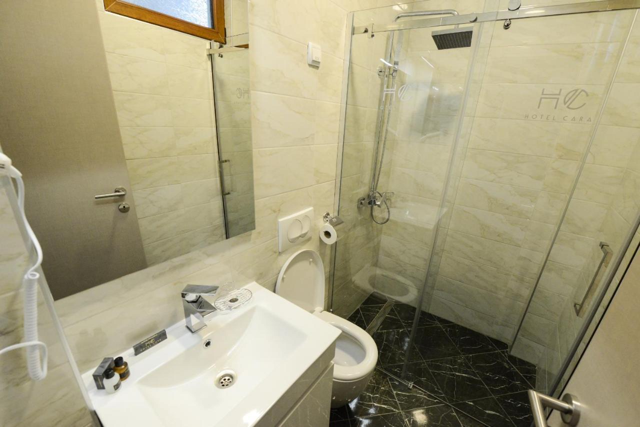 Hotel Cara 28 Skopje Ngoại thất bức ảnh
