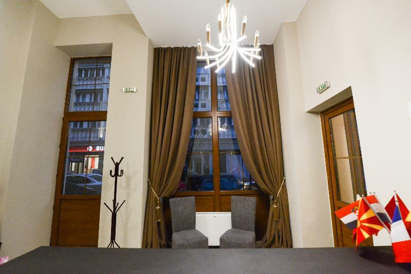 Hotel Cara 28 Skopje Ngoại thất bức ảnh