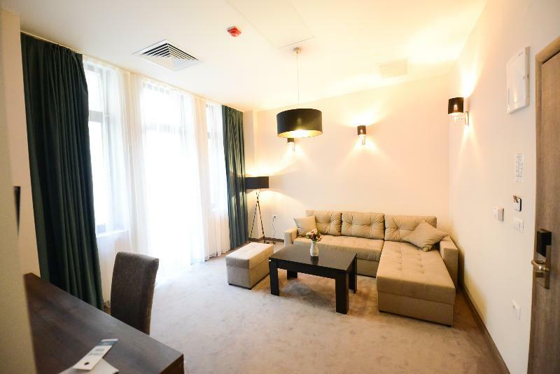 Hotel Cara 28 Skopje Ngoại thất bức ảnh